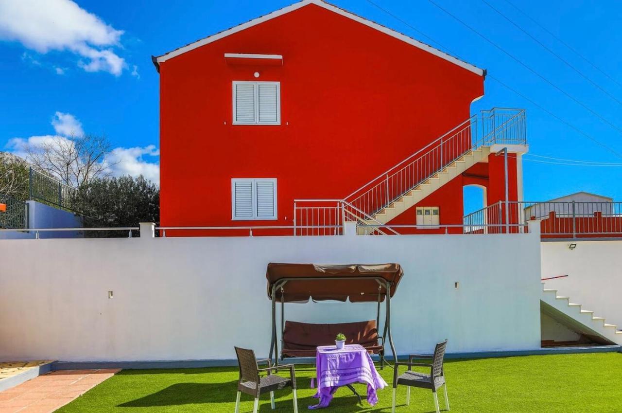 Ana Villa Kastel Sucurac
