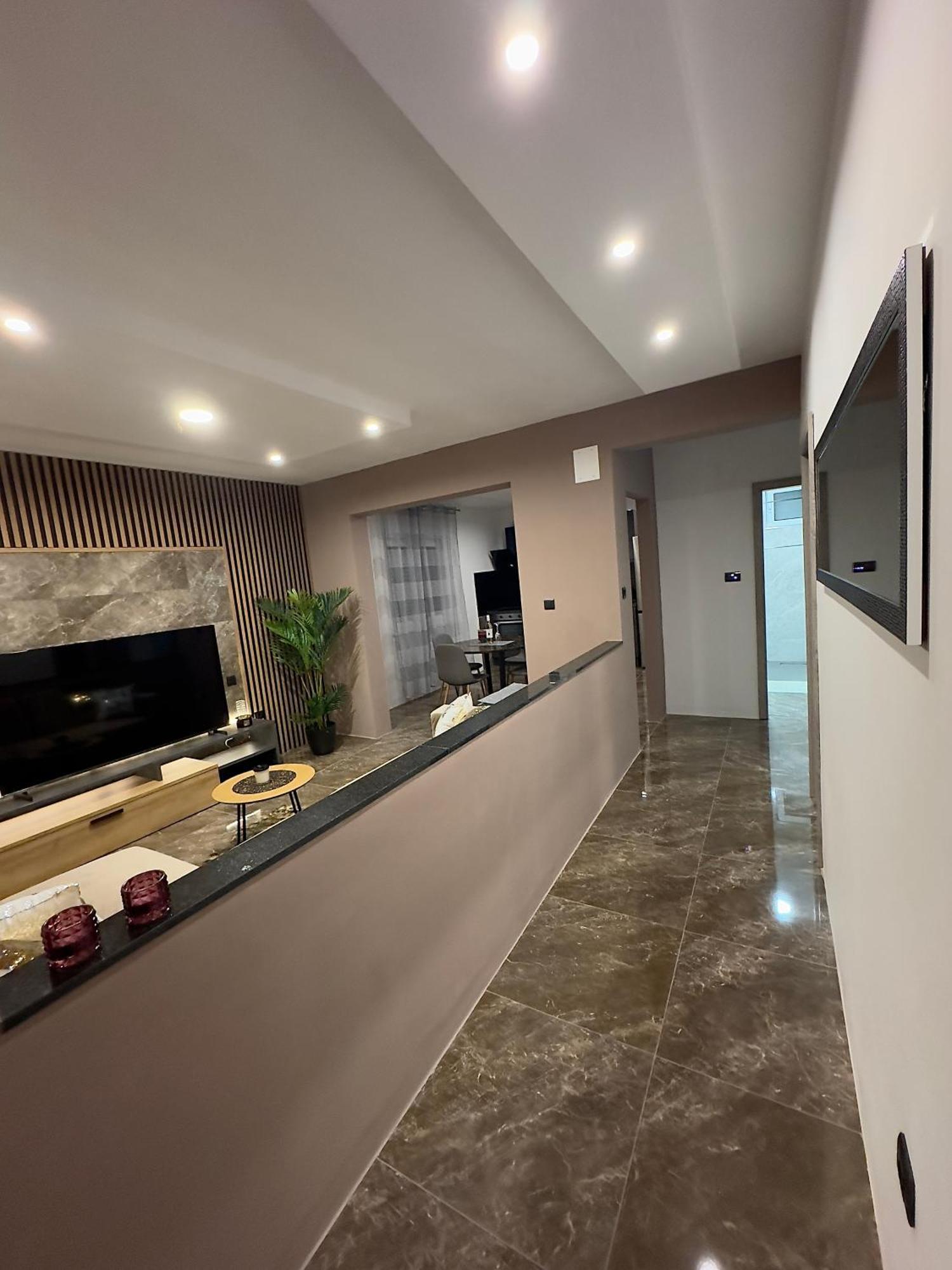 Ana Villa Kastel Sucurac