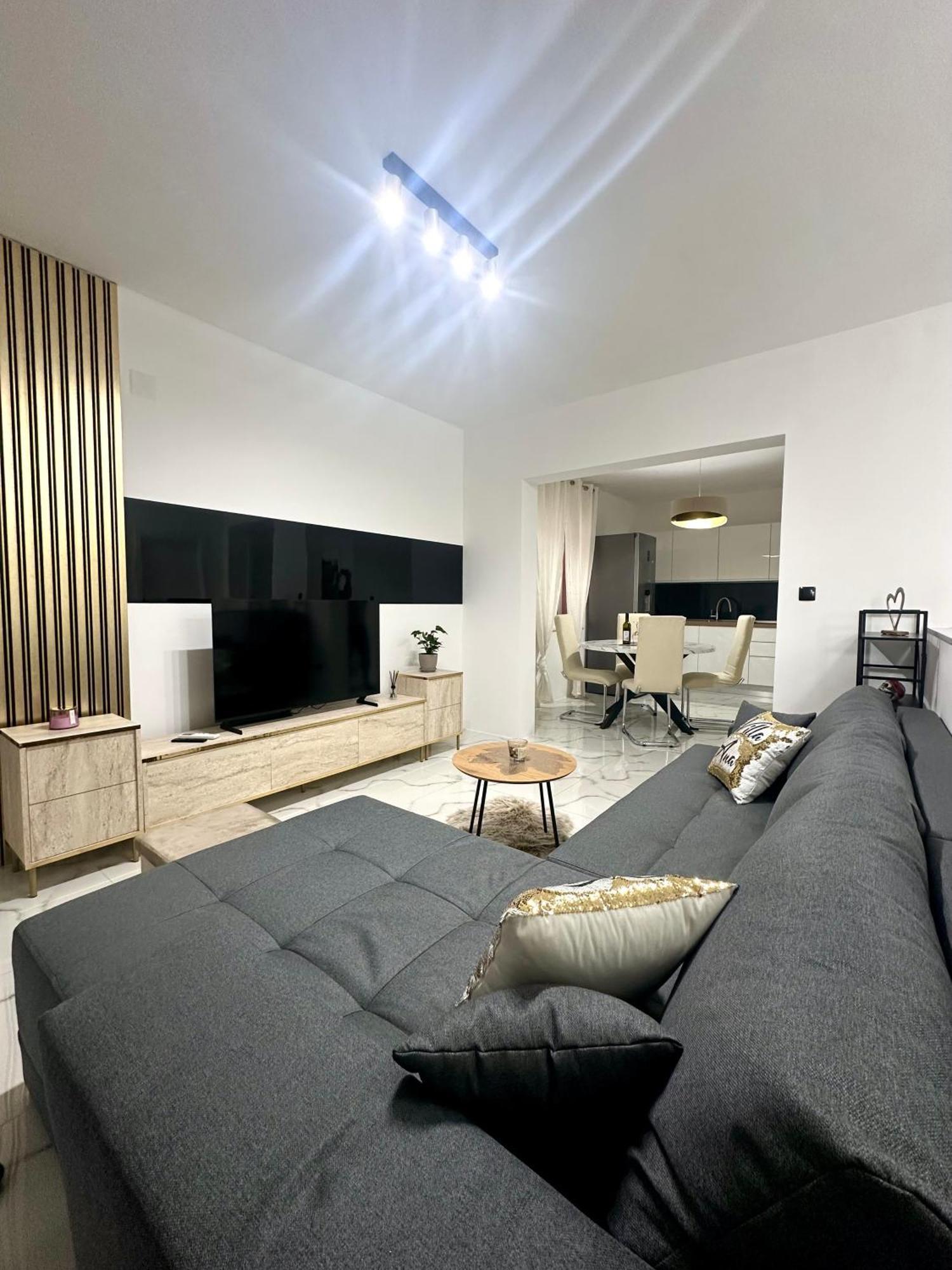 Ana Villa Kastel Sucurac